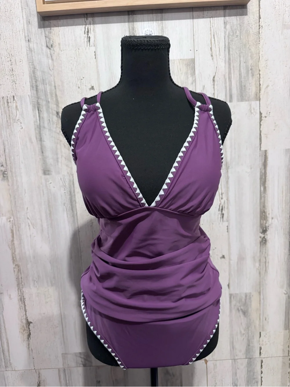 Women's Purple V-Neck Tankini Bikini Set with Contrast Trim